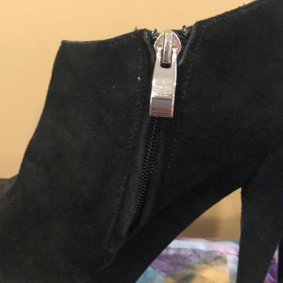 Steve Madden Eboniee Platform Suede Booties - Picture 6 of 7